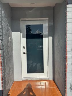 Hurricane impact front doors, sliding doors and windows | Ventanas y puertas de impacto