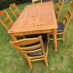 Vintage Solid Pine Farm Table with Leaf and 6 Ladder Back Chairs
