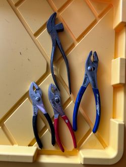 Pliers