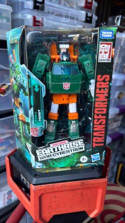 Transformers Earthrise War for Cybertron Hoist Figure