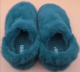 Crocs Classic Cozzzy Luxe Slippers Women's Size 9 Shoes Hosta Turquoise Teal