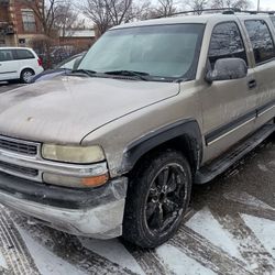 2003 Chevrolet Suburban 9 Passenger 4wd