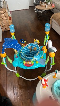 Baby jumper/ bouncer