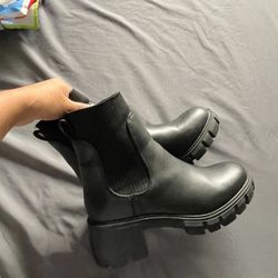 Steve Madden Boots 