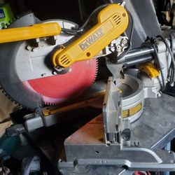 DeWalt DWS709  12" Double Bevel Sliding Compound Miter Saw