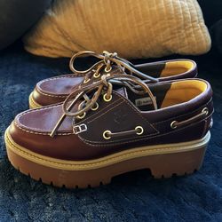 Timberland Women’s 7.5 Never Been Warn