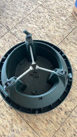 Christmas Tree Stand Base with Clamp Mechanism