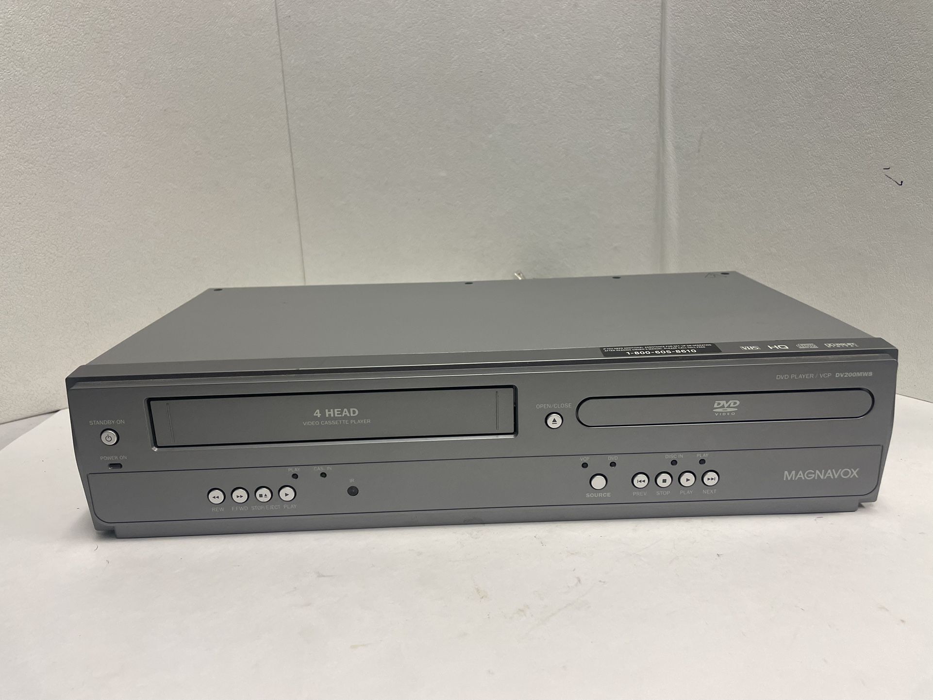 Magnavox DV200MW8 Combo DVD VHS Combo Player Gray Tested And Working No Remote
