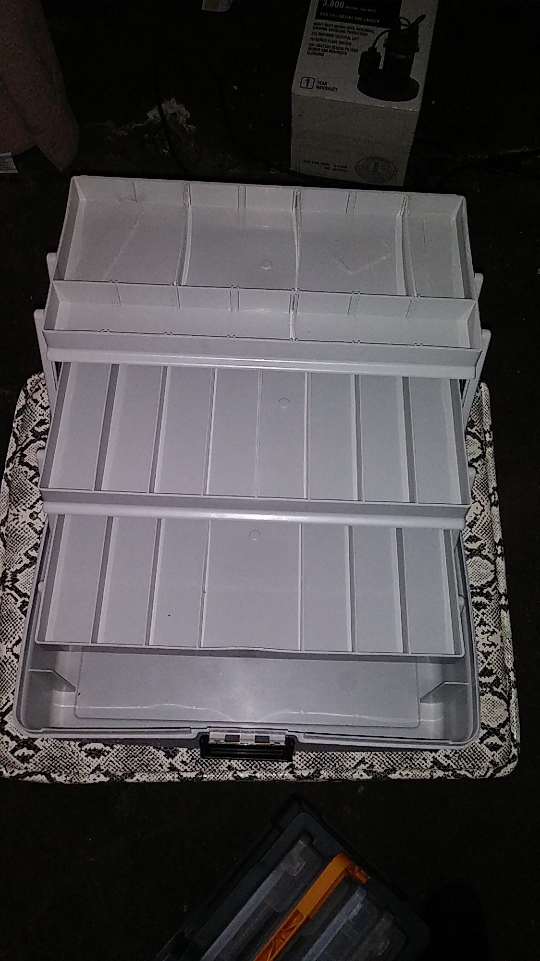 Flambeau box