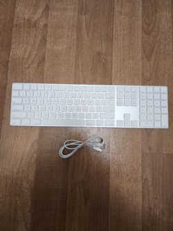 Apple Keyboard