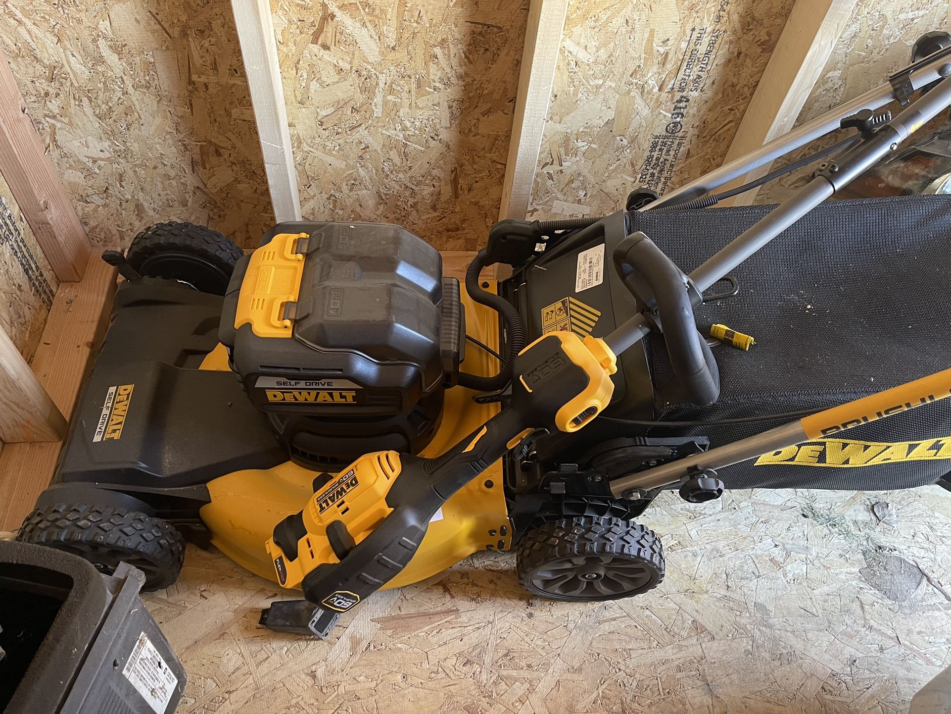 Dewalt Lawn Mower 