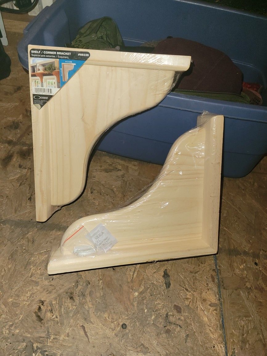 2 New Wood Shelf/Corner Bracket 