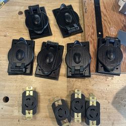 4 Total L5-20 Receptacles Twist lock