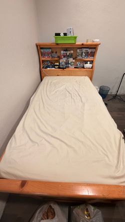 Wood bed frame - Twin size (BED FRAME ONLY)