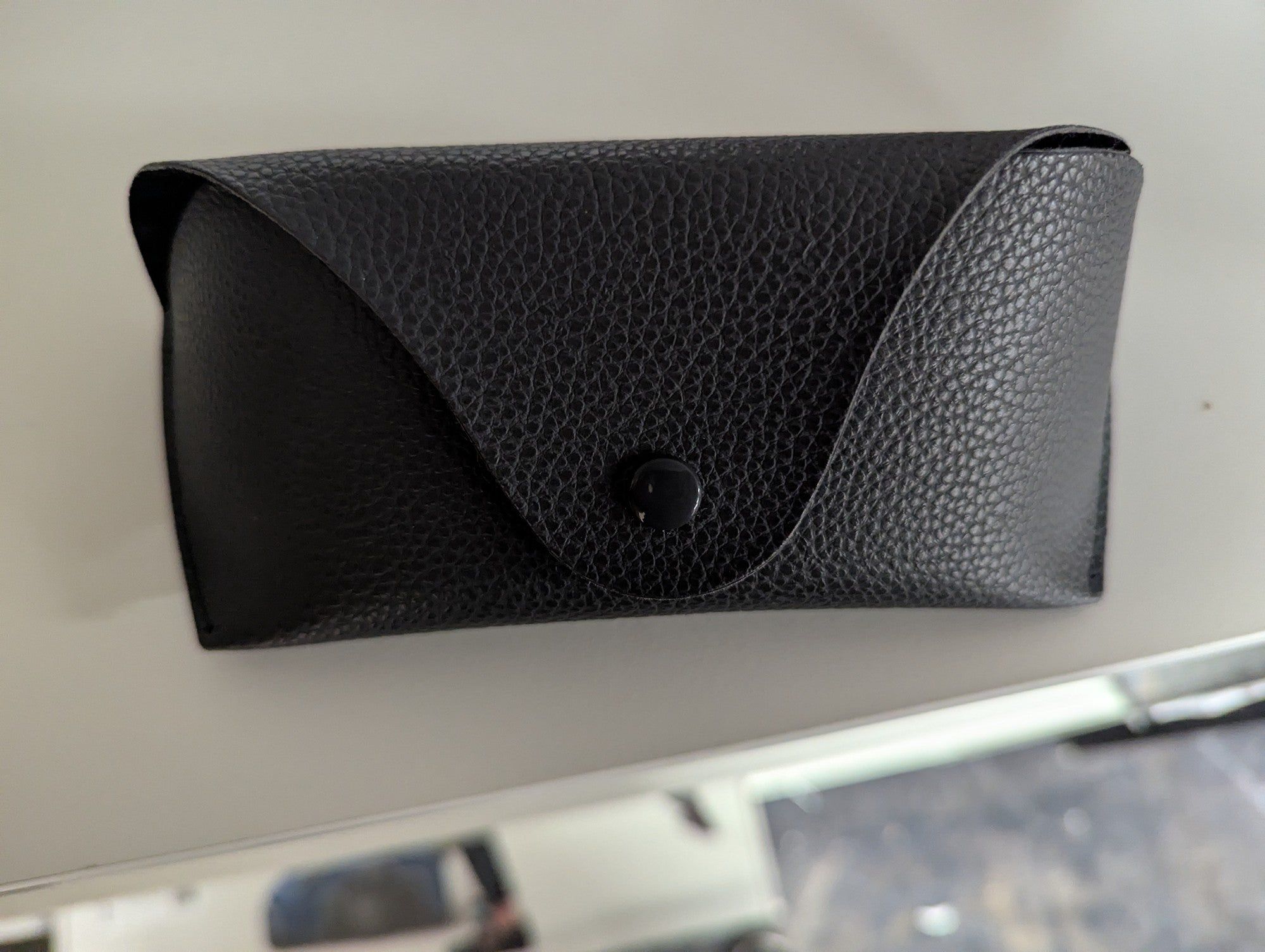 Sleek Black Eyeglass Case