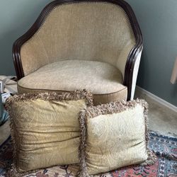 Thomasville Deep Seated Chair W/ Pillows
