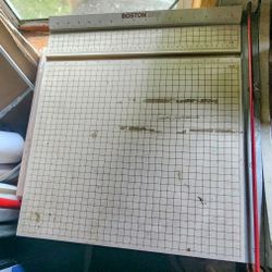 Paper Cutter Boston 2618 