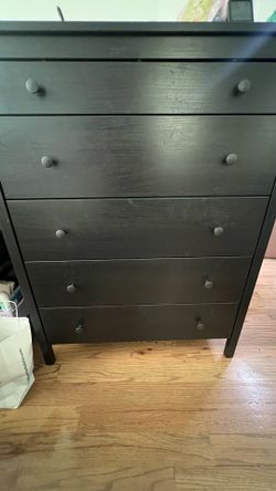 5- cabinet dresser