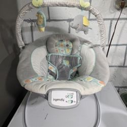 Ingenuity Soothing Baby Bouncer Infant Seat with Vibrations