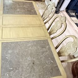 Dinning Table 