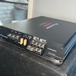 1000 watt Pioneer amplifier 