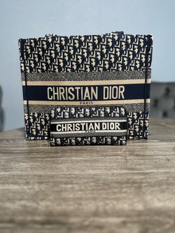 Dior purse