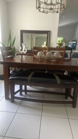 Dining set