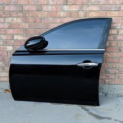 2019-2025 Nissan Altima Front Left Door