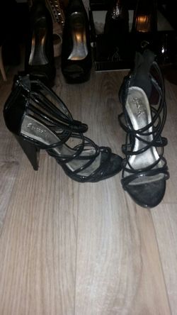 Cute heels size 6