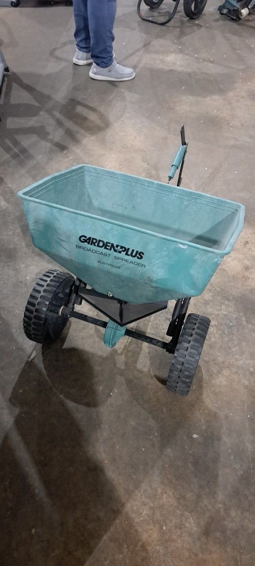 Pull Behind Spreader 