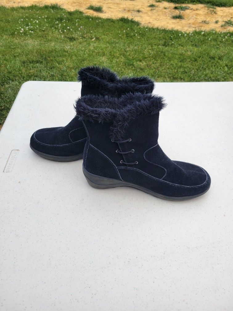 Natural Sport Dr. Scholls
Winter
Boots Womens