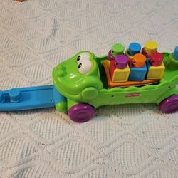 Fisher Price Pull Toy - Crocodile 🐊 