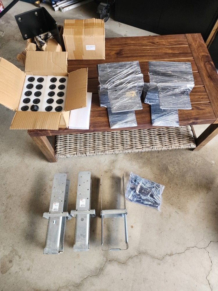 PERGOLA HARDWARE