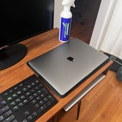 Apple Macbook Pro 1TB SSD Touchbar 