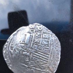Spanish Silver Coin,From  1700s no se mucho de ella pero mire unas parecidas en internet que llegan a valer más de 1000$ make an Offer