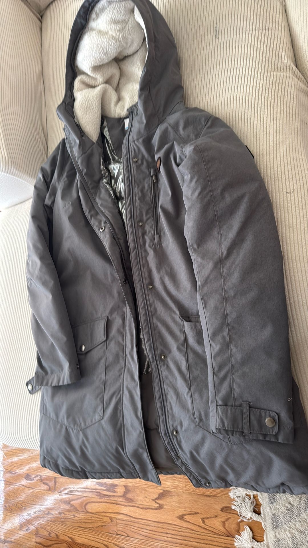 Women Columbia Coat Size Medium