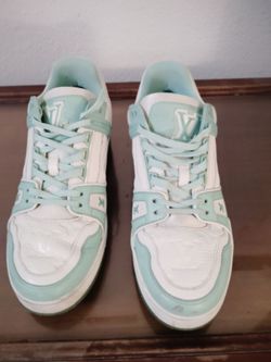 LOUIS VUITTON SNEAKER
