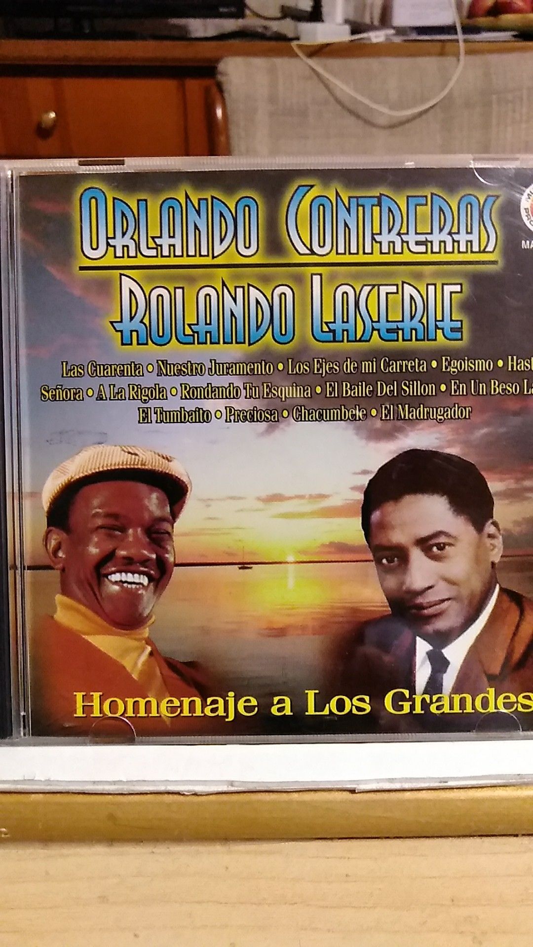 ORLANDO CONTRERAS Y ROLANDO LASERIE HOMENAJE A LOS GRANDES CD DE 14 CANCIONES