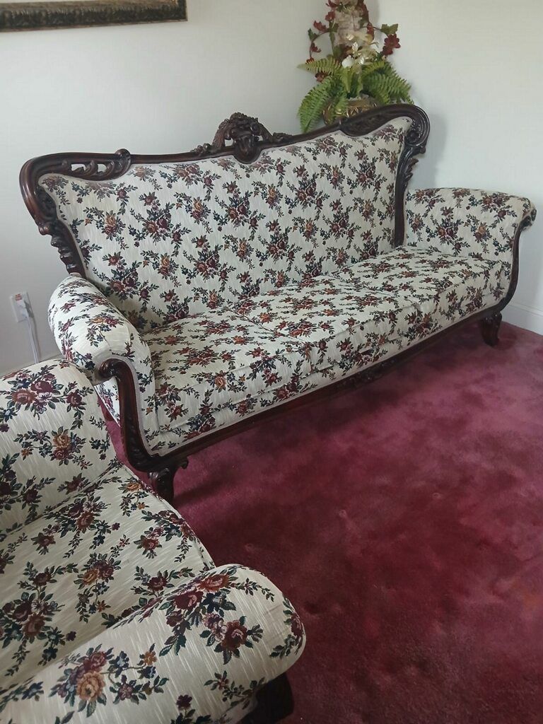 3 Pc Vintage Victorian Couch Set