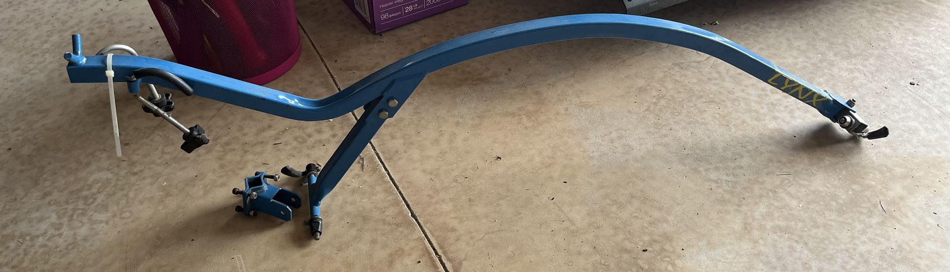 Lynx Connecting Child Bike To Adult Bike