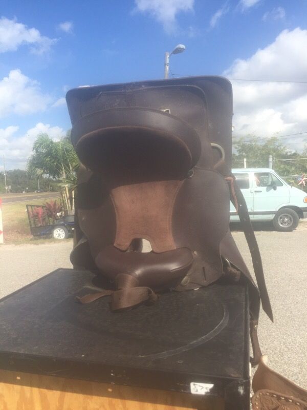 Saddle synthetic