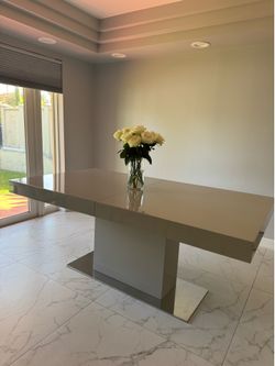 Modloft Astor Dining Table in Glossy Chateau Gray