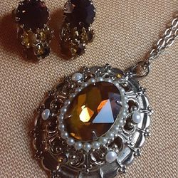 c1955 Coro Pendant Necklace & Earrings