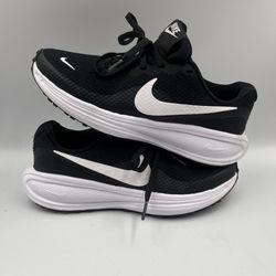 Nike Revolution 8 Women’s Sz 6.5 Running Shoes Black & White 