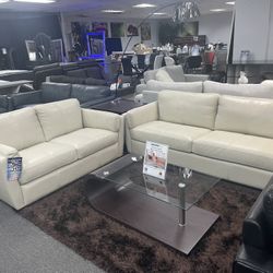 Gorgeous Leather 2 Piece Sofa And Love 2 Colors 40% OFF Made In America 🇺🇸 