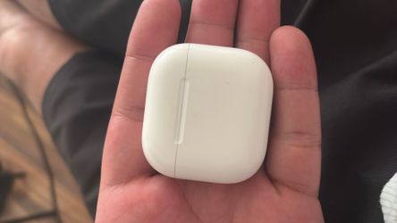 AirPods Gen 4