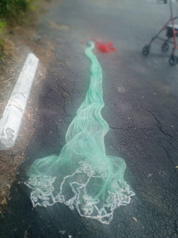 WOW-ORIGINAL BIG CAST NET-12' FT/1"MESH FOR MULLET OR TILAPIA-WITH REAL LEAD WEIGHT BEAUTIFUL BRAND NEW $225 CASH ONLY
