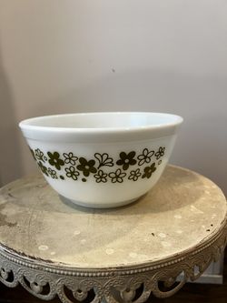 Pyrex Spring Blossom aka Crazy Daisy