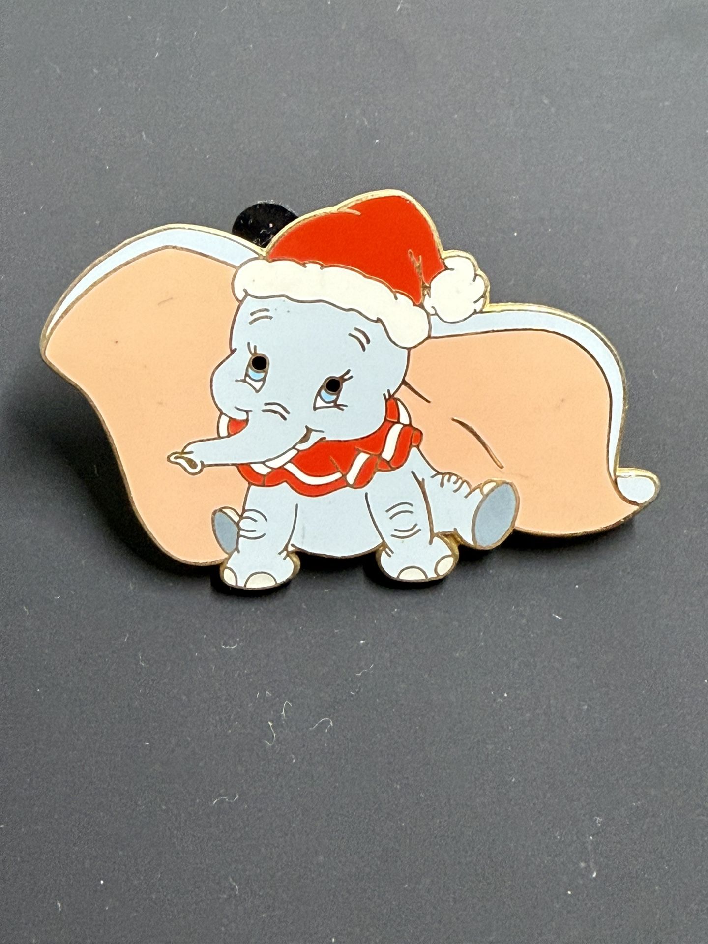DISNEY WDW 2003 MERRY CHRISTMAS DUMBO WEARING A SANTA HAT HAPPY HOLIDAYS