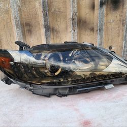 2013-2016 Lexus ES350 HID Headlight Passenger Right Side OEM 